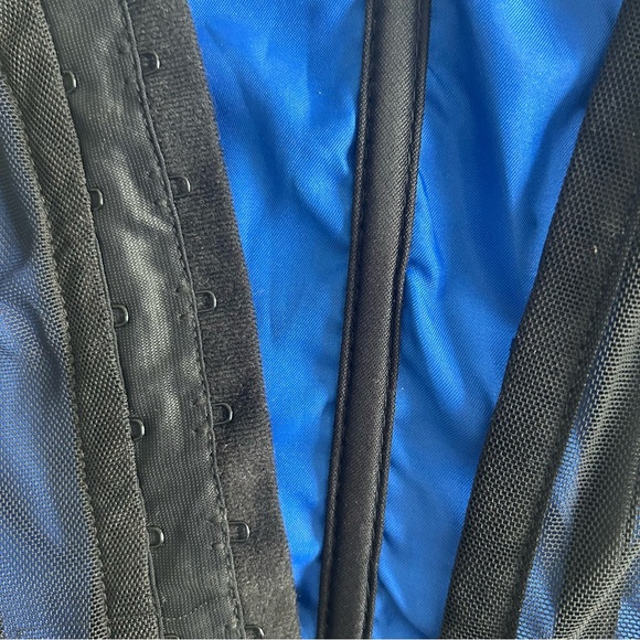 Frederick's of Hollywood Black and Blue Lace Bustier - Picture 6 of 9